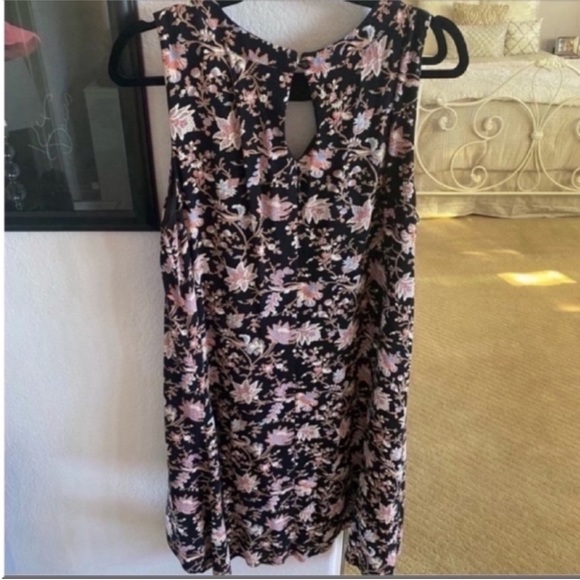 Women’s Francesca's Black Floral Sleeveless Mock Neck Boho Dress Size Medium - Picture 5 of 6